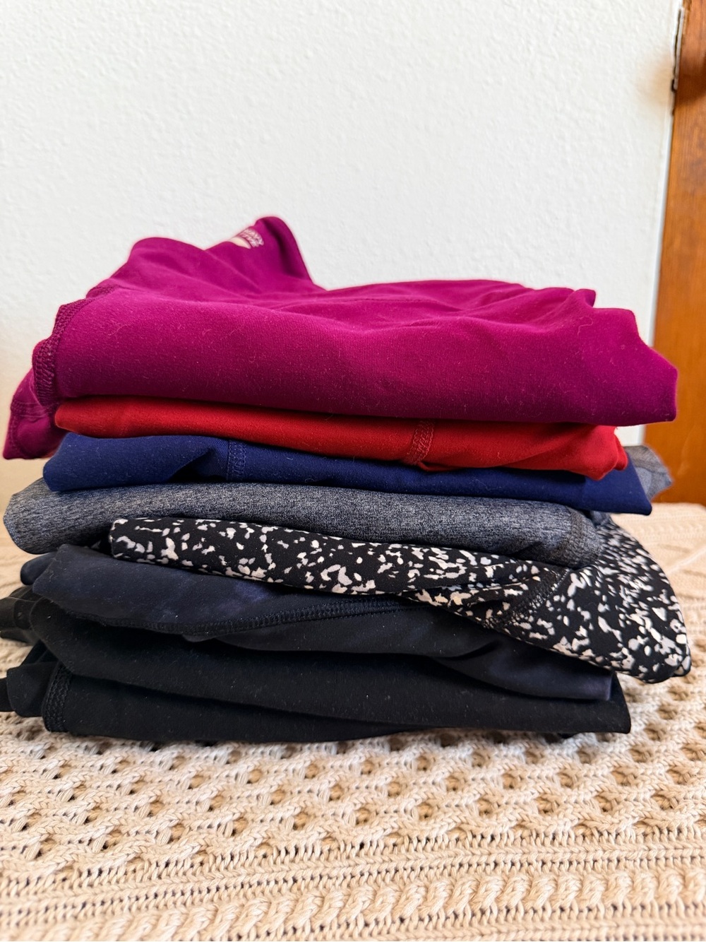 Old Navy Leggings (8 pairs!) Stack - Fuchsia, Red, Navy, Gray, Black